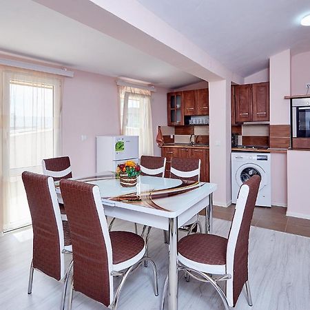 Апартаменти Боряна Pomorie Esterno foto